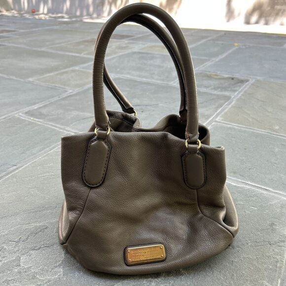 MARC JACOBS NEW Q FRAN PUMA TAUPE ITALIAN LEATHER Tote bag NO Strap - Picture 1 of 16